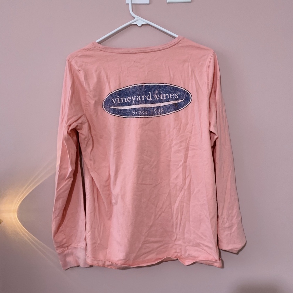 Vineyard vines tee